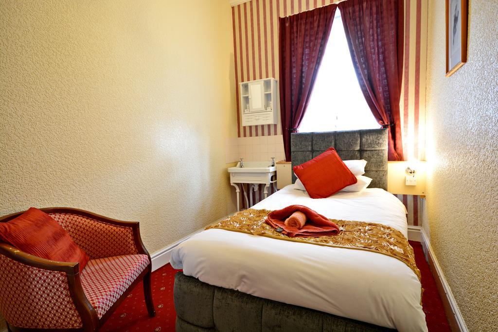 The Derby Hotel Блекпул Екстериор снимка